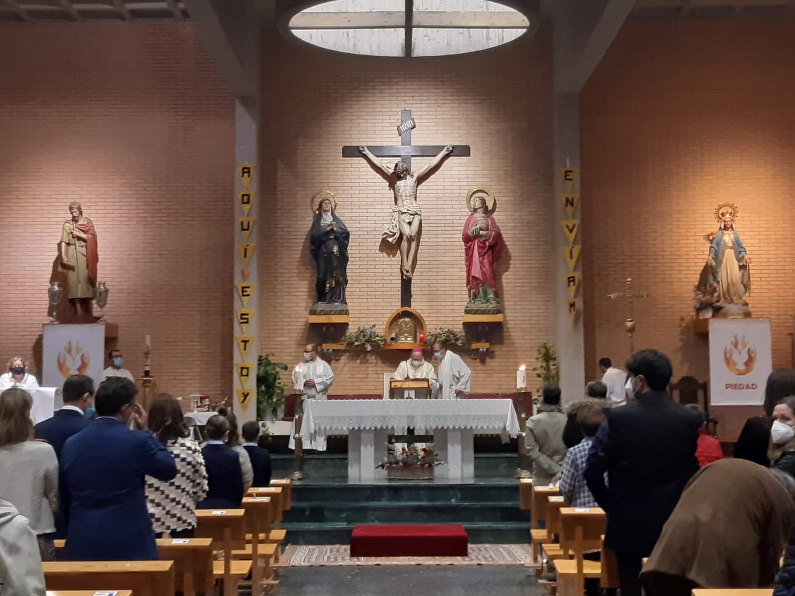 Confirmaciones en la parroquia de San Fernando (Cuenca) | Diócesis de Cuenca