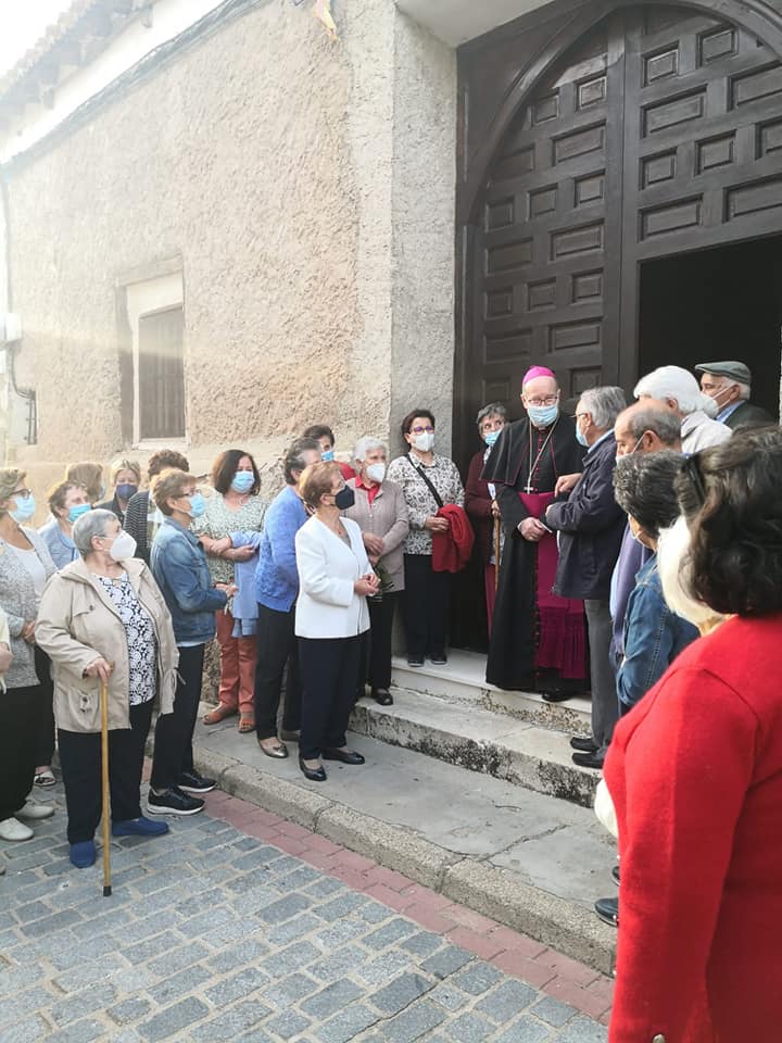 Calurosa acogida al Sr. Obispo en su Visita Pastoral a Valdecabras