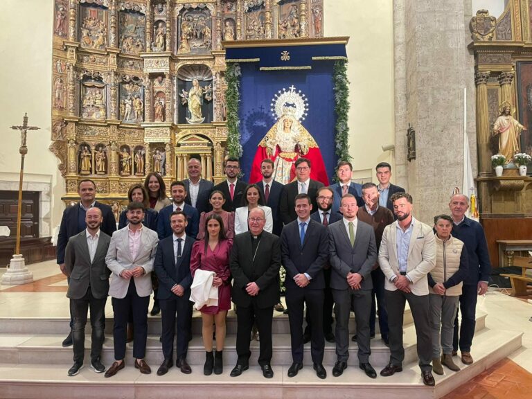 Monseñor José María Yanguas bendice la imagen de María Santísima de la Salud de la Hermandad Nuestro Padre Jesús del Perdón de Tarancón