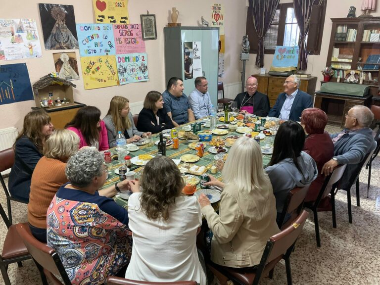 Visita Pastoral del Sr. Obispo a las parroquias de Paracuellos de la Vega y Campillo de Altobuey