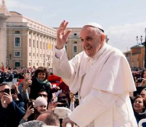 2019-papa-francisco-saludo-1-702×526 2019-papa-francisco-saludo-1-702x526